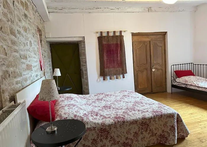 De La Guiraldie * Saint-Saturnin-de-Lenne